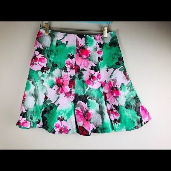 Red Berry Faux Leather Floral Skater Skirt Circle Skirt, Perfect for Spring - Picture 3 of 9